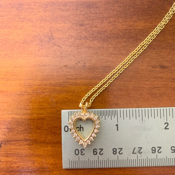 Heart shaped diamond and gold necklace - Picture 8 of 11